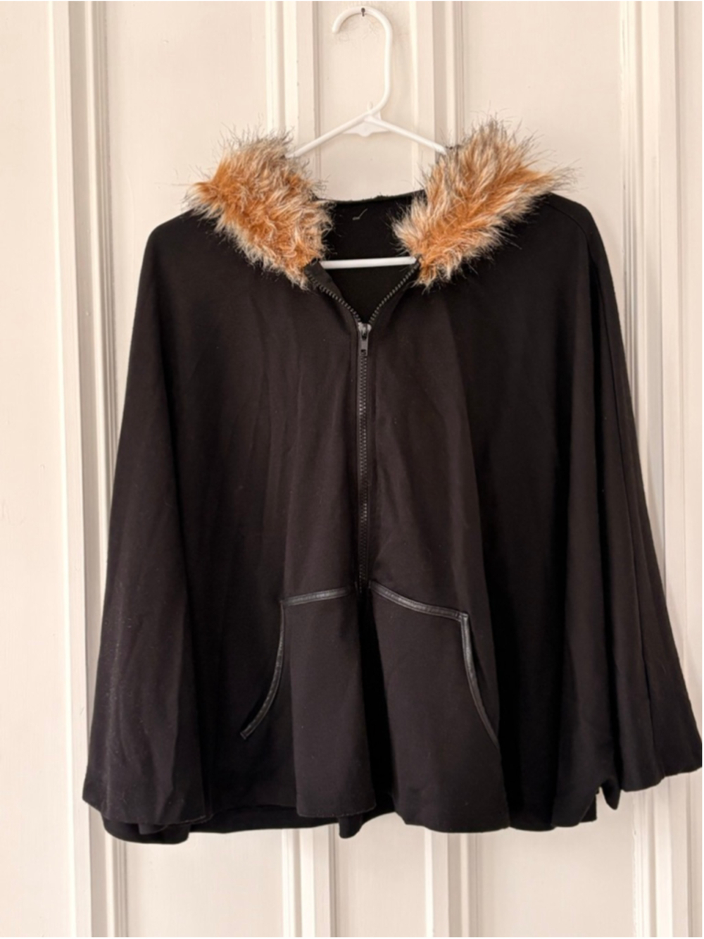 Unbranded Black Cape with Faux Fur Trim, Size L
